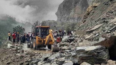 Photo of उमट्टा में भूस्खलन का बढ़ रहा दायरा, हाईवे के लिए बना खतरा