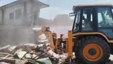 Photo of बहराइच में सरकारी जमीन पर चला योगी सरकार का बुलडोजर