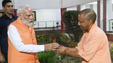 Photo of देश के सबसे अधिक समय तक पीएम रहने पर मोदी को योगी ने दी बधाई