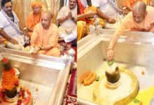 Photo of सावन के पहले दिन काशी विश्वनाथ धाम में उमड़ा आस्था का सैलाब, CM योगी ने किया बाबा विश्वनाथ का जलाभिषेक